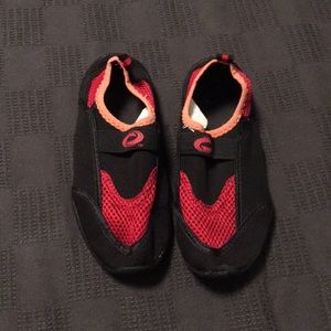 Child's water shoes
